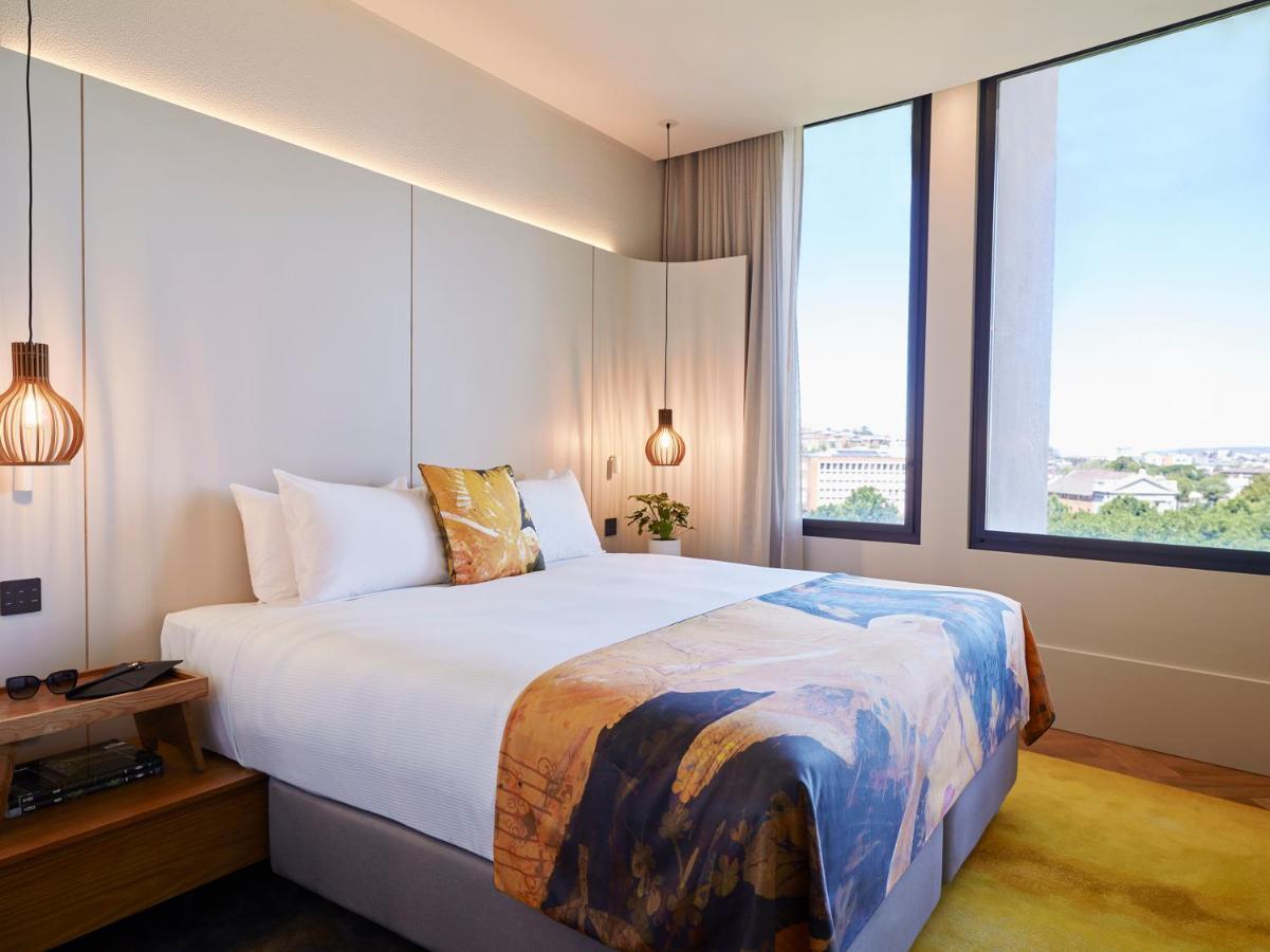 คริสตัลบรูก คิงส์ลีย์ Hotel นิวแคสเซิล ภายนอก รูปภาพ A room at the hotel