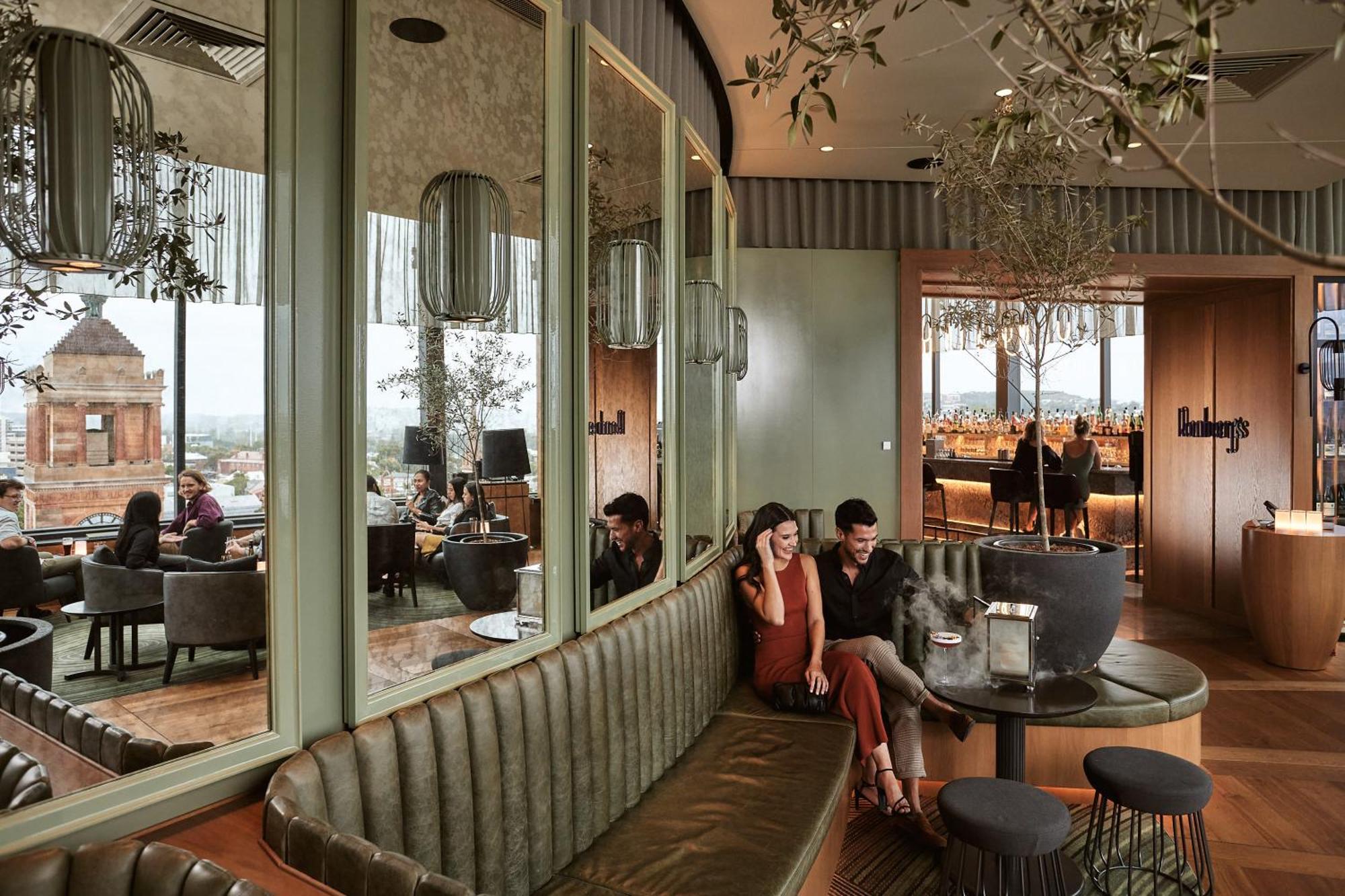 คริสตัลบรูก คิงส์ลีย์ Hotel นิวแคสเซิล ภายนอก รูปภาพ The interior of the lounge