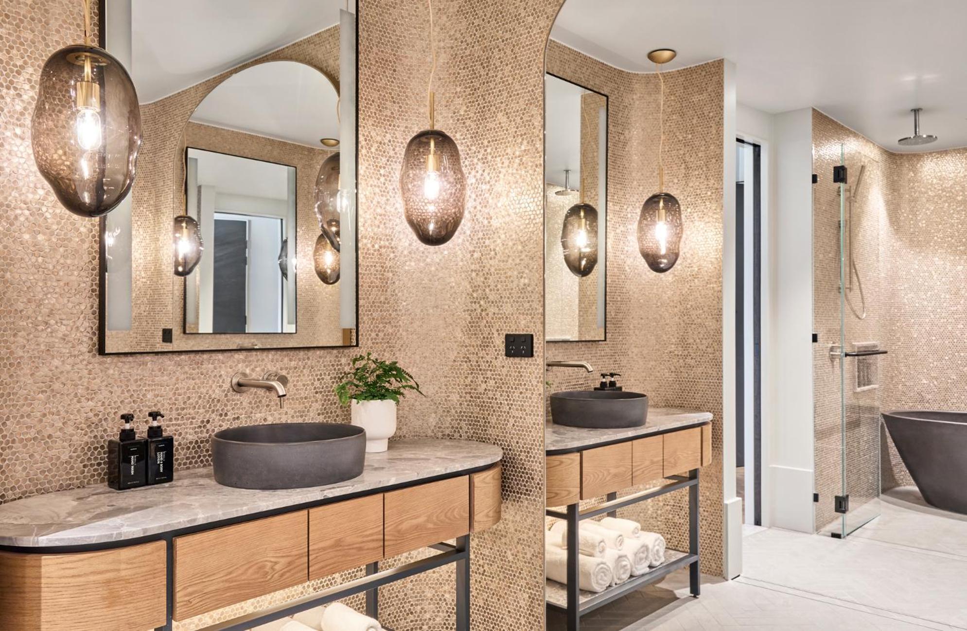 คริสตัลบรูก คิงส์ลีย์ Hotel นิวแคสเซิล ภายนอก รูปภาพ Bathroom
